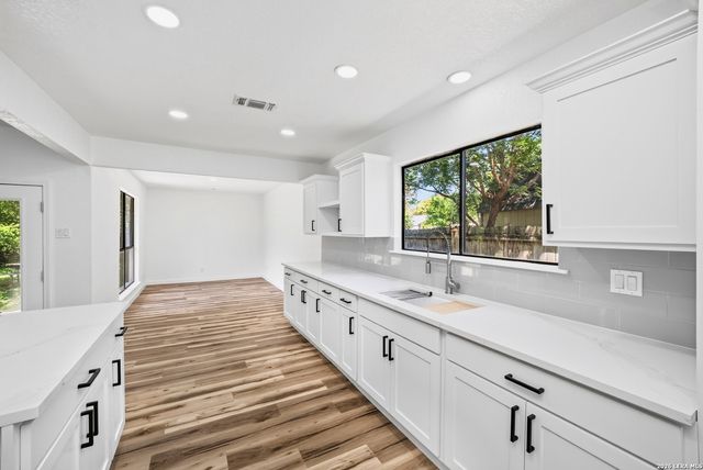 7530 Pipers way, San Antonio, TX 78251