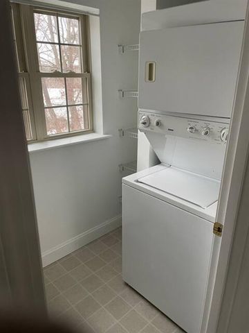 299 Mount Support Rd Apt 21, Lebanon, NH 03766