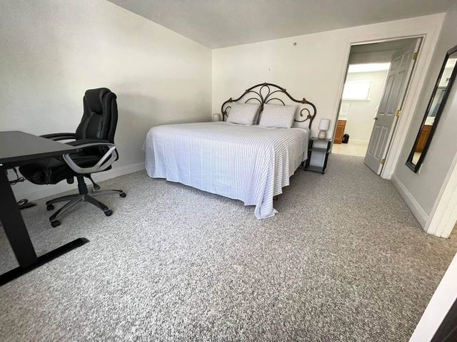 299 Mount Support Rd Apt 21, Lebanon, NH 03766