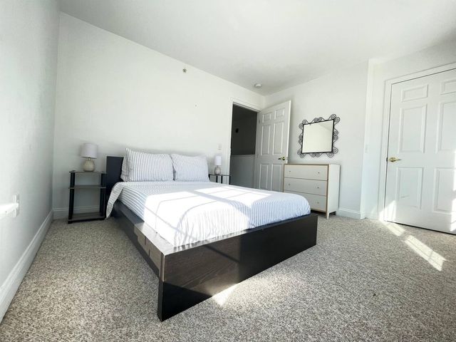 299 Mount Support Rd Apt 21, Lebanon, NH 03766