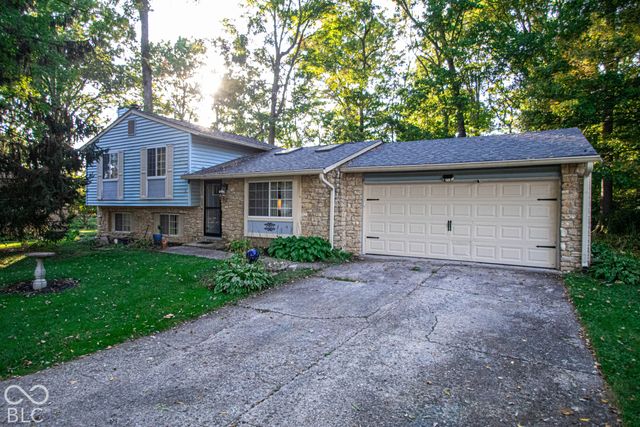 6730 Woodmere Circle, Indianapolis, IN 46260