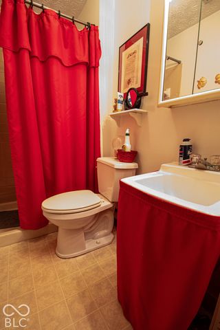 6730 Woodmere Circle, Indianapolis, IN 46260