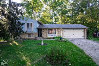 6730 Woodmere Circle, Indianapolis, IN 46260