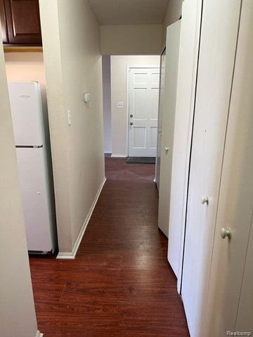 30204 SOUTHFIELD Road A223, Southfield, MI 48076