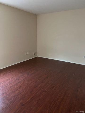 30204 SOUTHFIELD Road A223, Southfield, MI 48076