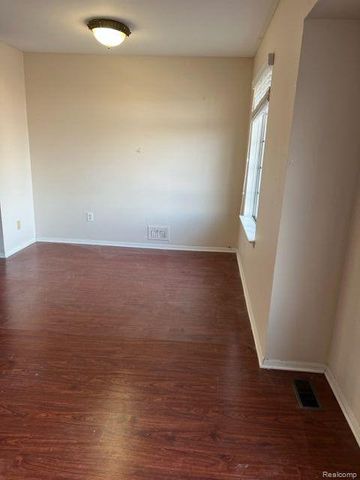 30204 SOUTHFIELD Road A223, Southfield, MI 48076