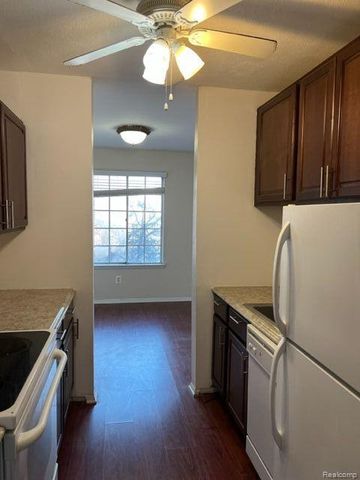 30204 SOUTHFIELD Road A223, Southfield, MI 48076