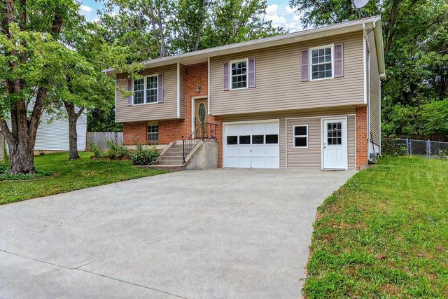 1685 W BORIS DR, Columbia, MO 65203