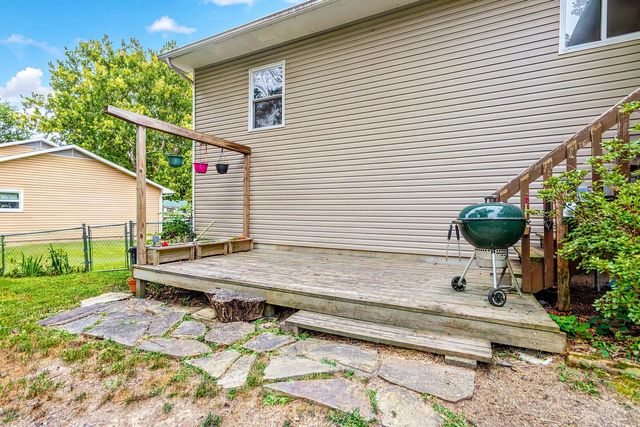 1685 W BORIS DR, Columbia, MO 65203