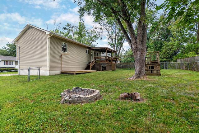 1685 W BORIS DR, Columbia, MO 65203