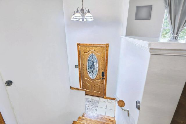 1685 W BORIS DR, Columbia, MO 65203