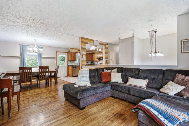 1685 W BORIS DR, Columbia, MO 65203