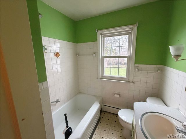 223 Harding Road, Amherst, NY 14221