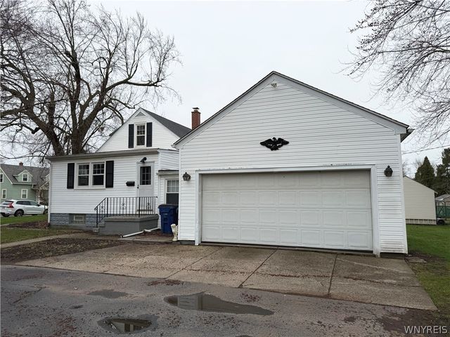223 Harding Road, Amherst, NY 14221