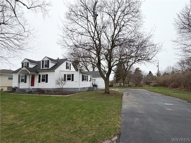 223 Harding Road, Amherst, NY 14221