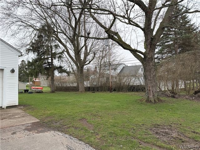 223 Harding Road, Amherst, NY 14221