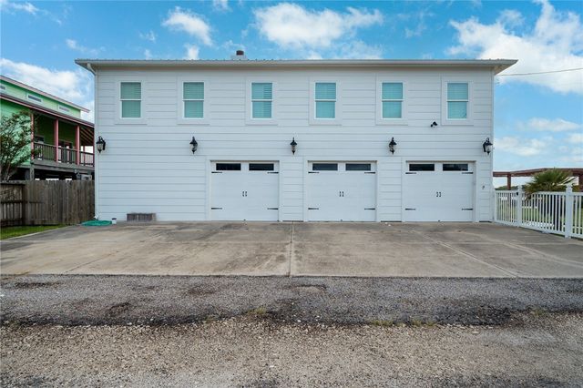 204 Bayshore Dr, Ingleside, TX 78362