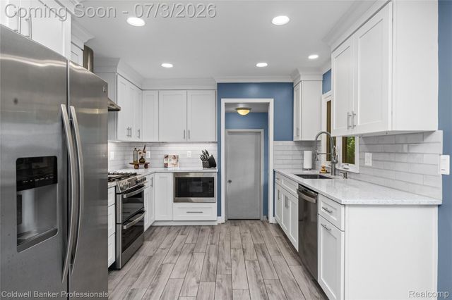 20913 Bon Brae Street, St. Clair Shores, MI 48081
