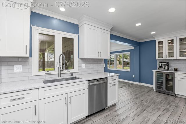 20913 Bon Brae Street, St. Clair Shores, MI 48081