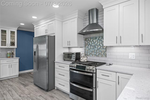 20913 Bon Brae Street, St. Clair Shores, MI 48081