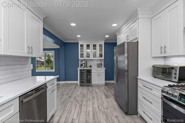 20913 Bon Brae Street, St. Clair Shores, MI 48081