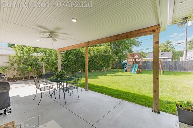 20913 Bon Brae Street, St. Clair Shores, MI 48081