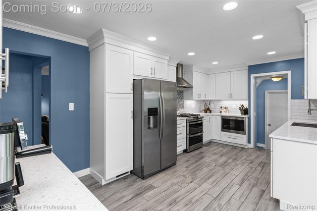 20913 Bon Brae Street, St. Clair Shores, MI 48081