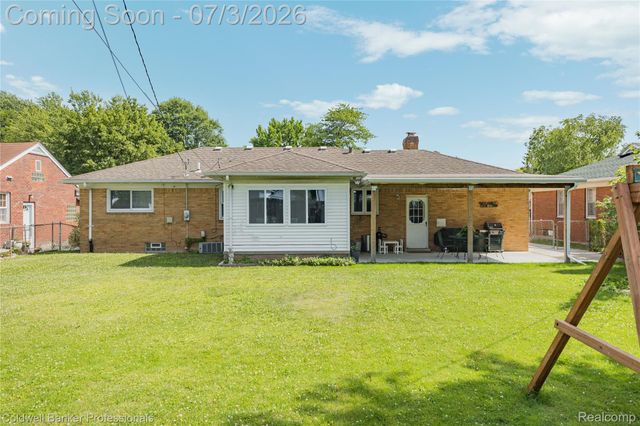 20913 Bon Brae Street, St. Clair Shores, MI 48081