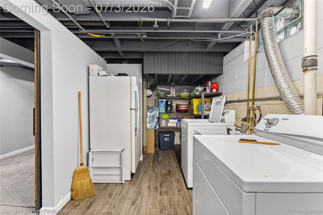 20913 Bon Brae Street, St. Clair Shores, MI 48081