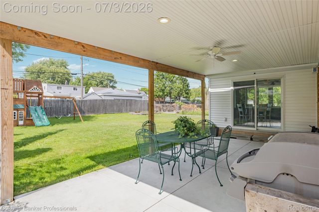 20913 Bon Brae Street, St. Clair Shores, MI 48081