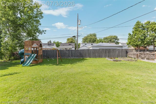 20913 Bon Brae Street, St. Clair Shores, MI 48081