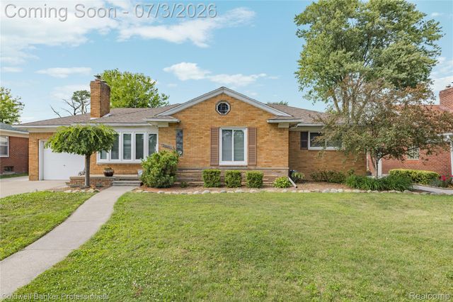 20913 Bon Brae Street, St. Clair Shores, MI 48081