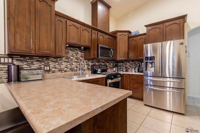 3842 E Hoyos St, San Luis, AZ 85349