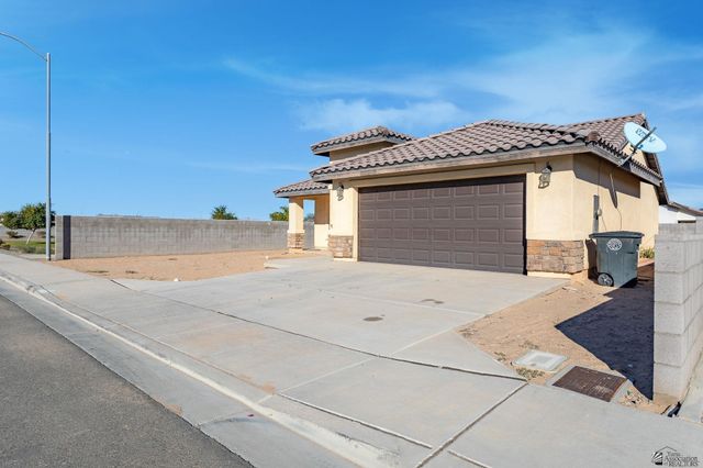 3842 E Hoyos St, San Luis, AZ 85349