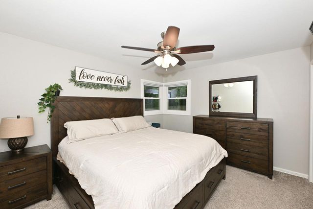 300 E Parkway Estates DRIVE, Oak Creek, WI 53154