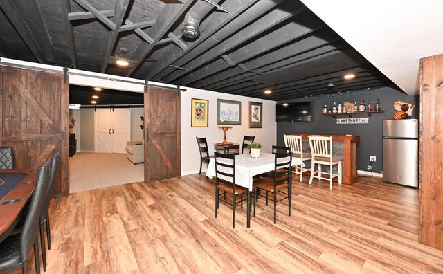 300 E Parkway Estates DRIVE, Oak Creek, WI 53154