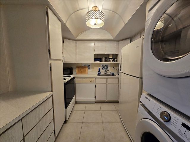 608 MIDWAY DRIVE A, Ocala, FL 34472