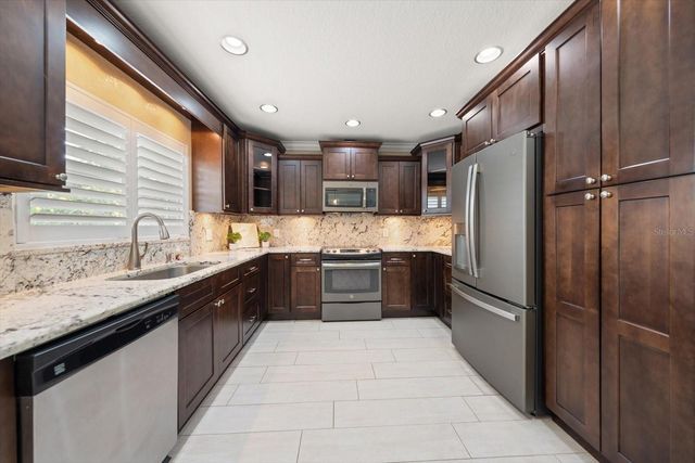 209 LIVE OAK LANE, Largo, FL 33770