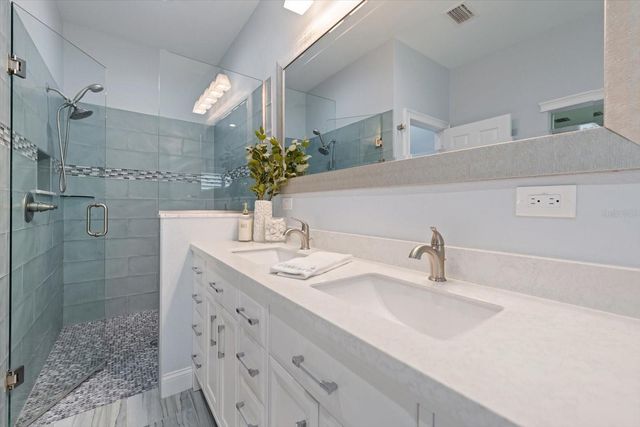 209 LIVE OAK LANE, Largo, FL 33770