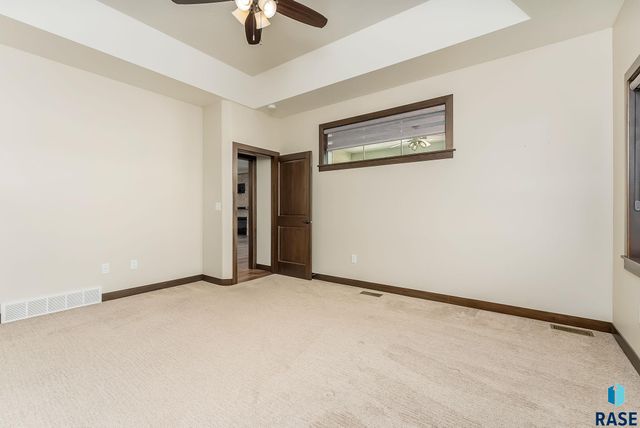 7921 E Norway Pine Trl Trail, Sioux Falls, SD 57110