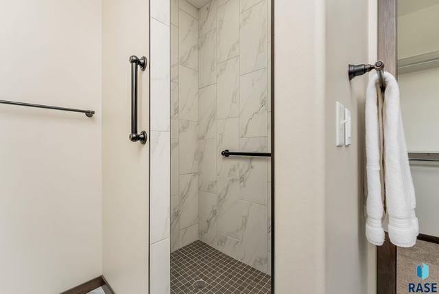 7921 E Norway Pine Trl Trail, Sioux Falls, SD 57110