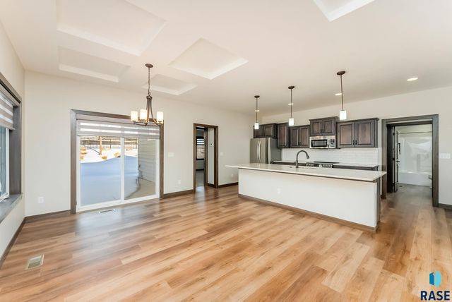 7921 E Norway Pine Trl Trail, Sioux Falls, SD 57110