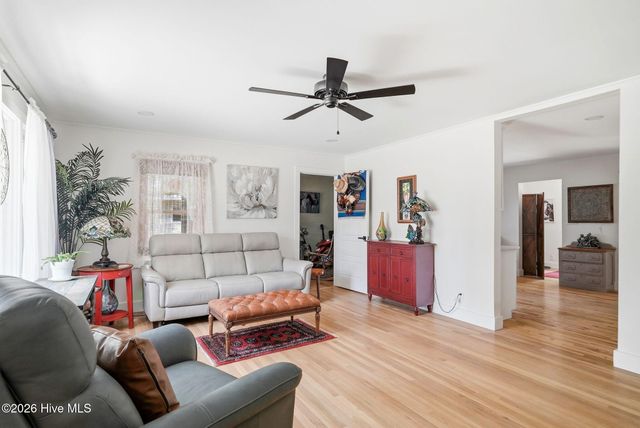 465 N Leak Street, Southern Pines, NC 28387