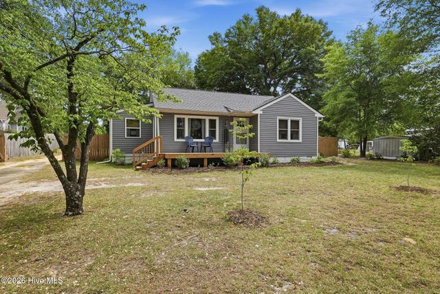 465 N Leak Street, Southern Pines, NC 28387