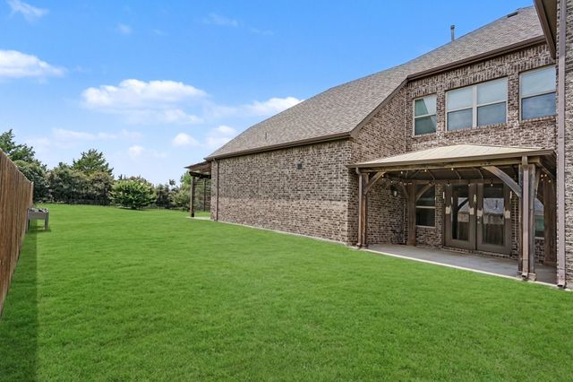 273 Shallow Brook Drive, Sunnyvale, TX 75182