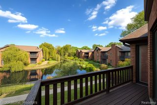 29146 W Wellington 83, Southfield, MI 48034