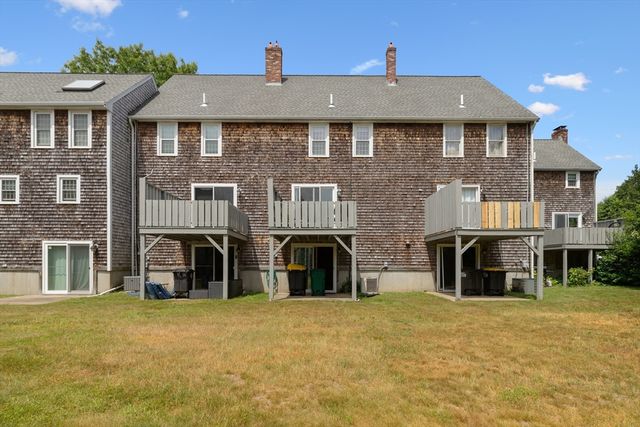 474 Twin Lakes Dr 474, Halifax, MA 02338