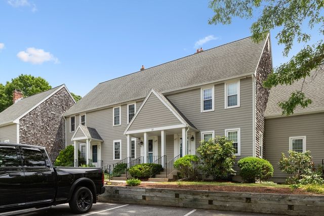 474 Twin Lakes Dr 474, Halifax, MA 02338
