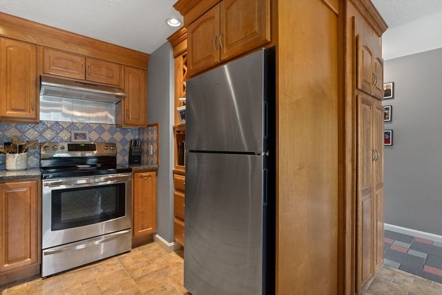 474 Twin Lakes Dr 474, Halifax, MA 02338