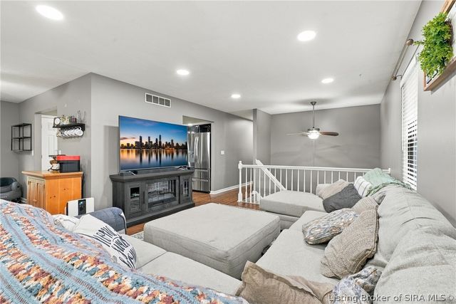 6507 Brad Court, Floyds Knobs, IN 47119